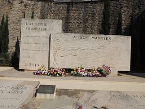 2018 03 26 TOULON HOMMAGE AUX VICTIMES DU MASSACRE DE LA RUE D ISLY (64)